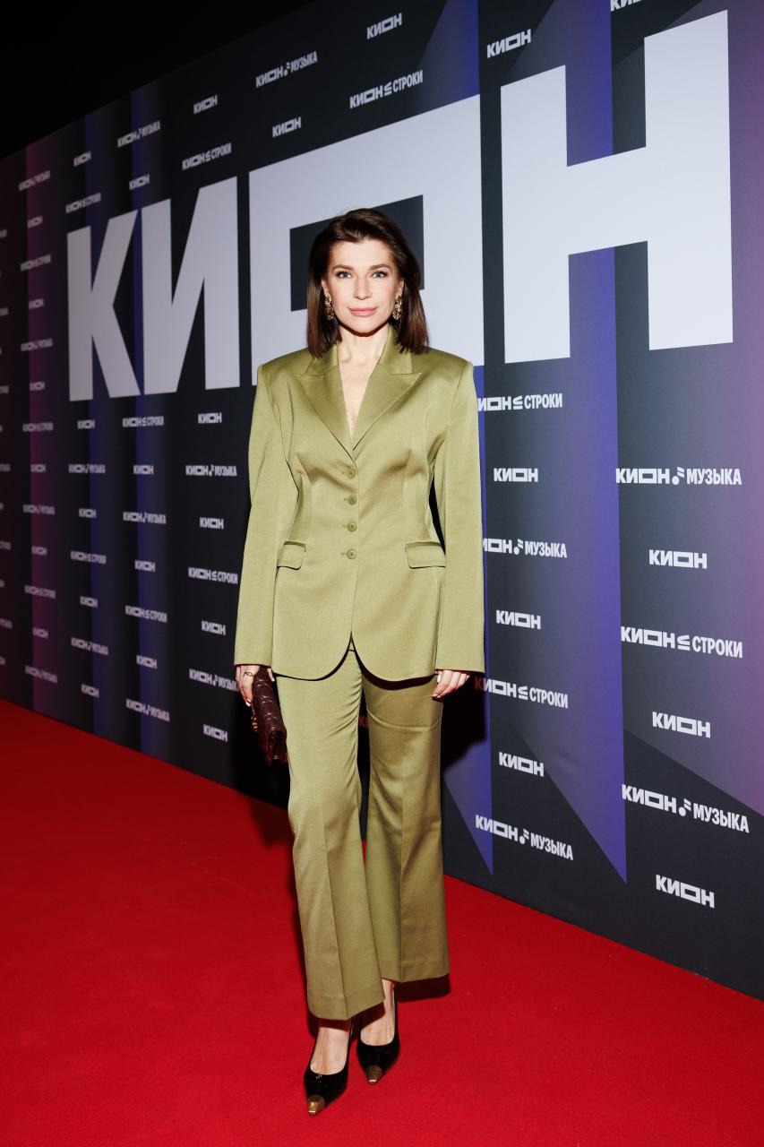 Бероев отказывался говорить о молодой жене, а разведенная Подкаминская светилась от счастья: звезды на светской вечеринке в Москве Сергей, Подкаминская, Бероев, Ксенией, Волкова, актер, назад, мужем, любви, звезда, сериала, Ерина, Елена, также, недавно, Дужников, Александра, юбилее, давно, Станислав