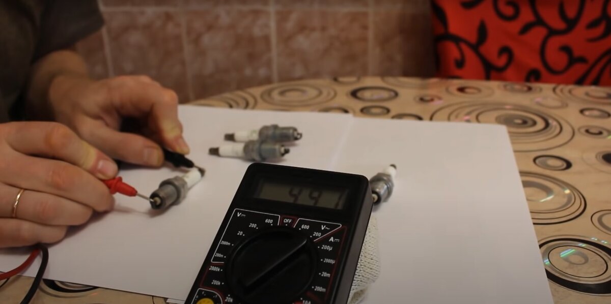 Очищаем свечи зажигания от налёта своими руками Очищаем свечи зажигания от налёта своими руками авто,авто и мото,автосалон,автосамоделки,водителю на заметку,машины,ремонт,Россия,советы,тюнинг