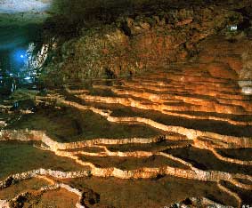  Пещера Akiyoshido 