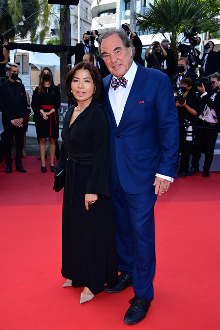 Шэрон Стоун с сыном, Тильда Суинтон, Розамунд Пайк и другие на закрытии Каннского кинофестиваля Шэрон Стоун с сыном, Тильда Суинтон, Розамунд Пайк и другие на закрытии Каннского кинофестиваля Звезды,Красная дорожка