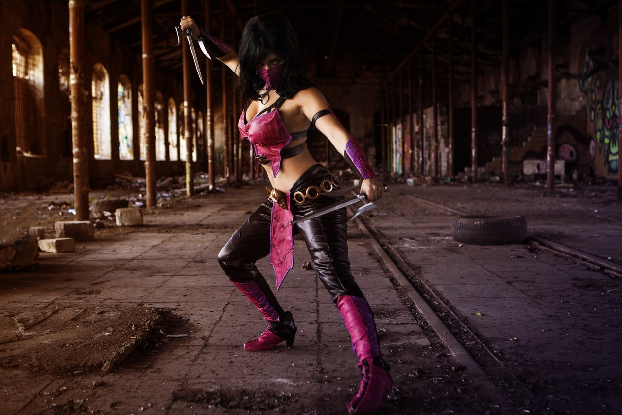 Mortal kombat warehouse. Милина косплей. Mortal Kombat 2021 Mileena.