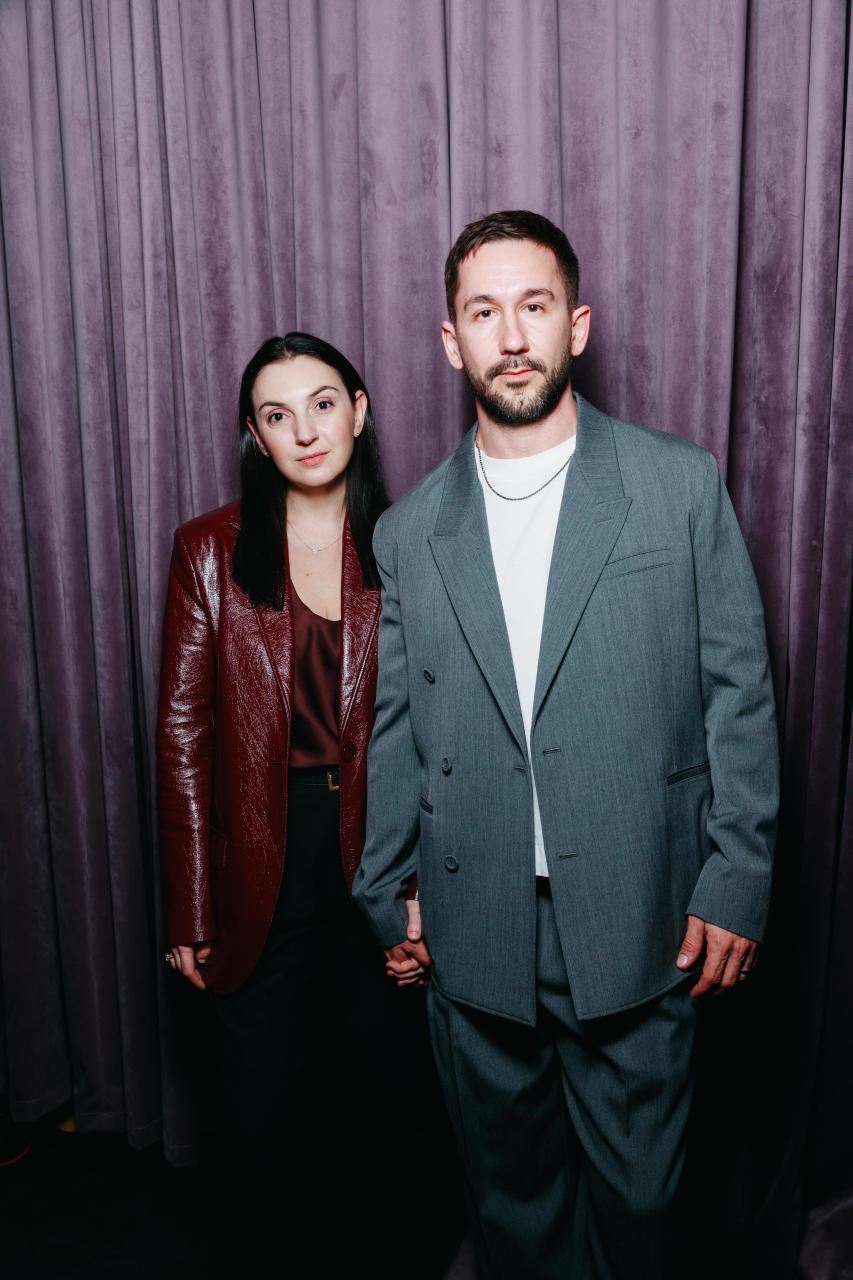 Бероев отказывался говорить о молодой жене, а разведенная Подкаминская светилась от счастья: звезды на светской вечеринке в Москве Сергей, Подкаминская, Бероев, Ксенией, Волкова, актер, назад, мужем, любви, звезда, сериала, Ерина, Елена, также, недавно, Дужников, Александра, юбилее, давно, Станислав