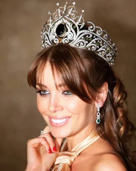 Экс-возлюбленная Бориса Березовского Дарья Коновалова отметила день рождения в платье с глубоким декольте instagram (инстаграм),социальная сеть,Борис Березовский,город Ярославль г,о,[95251228],государственный академический большой театр (большой театр),г,Ярославль [1383767],дарья коновалова,кирилл шейхаметов,краса,конкурс,россия,мисс,конкурс,город ярославль,якитория,ресторан,Ярославская обл,[1383617]