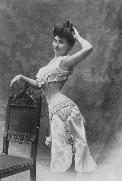 Зачем на нижнее белье пришивают бантик история,факты