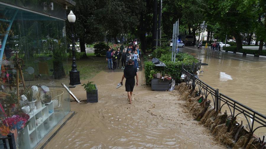 Аксенов оценил ситуацию с запасами воды в Крыму после ливней