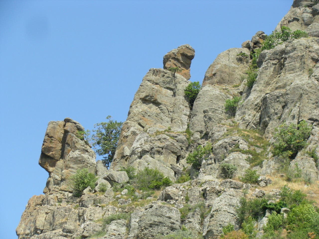 Родник у подножия Демерджи фото