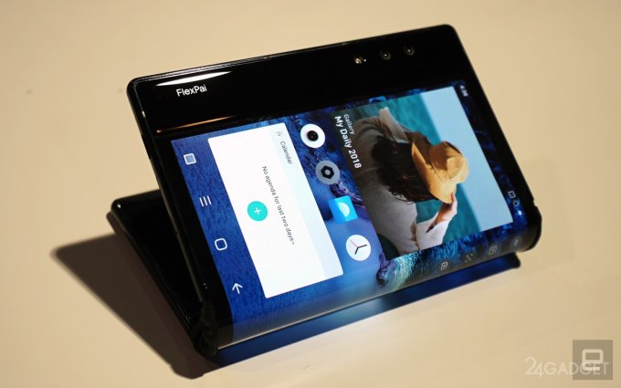 На CES 2019 привезли новый складной смартфон с гибким экраном ces 2019