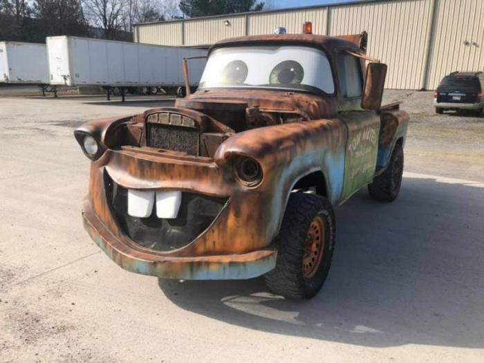 Невероятно детальная копия эвакуатора из «Тачек» Невероятно детальная копия эвакуатора из «Тачек» тюнинг