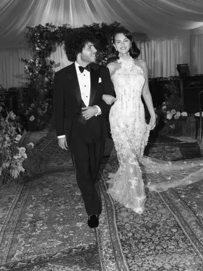 Испорченный воздух и грязные ноги: в сети 