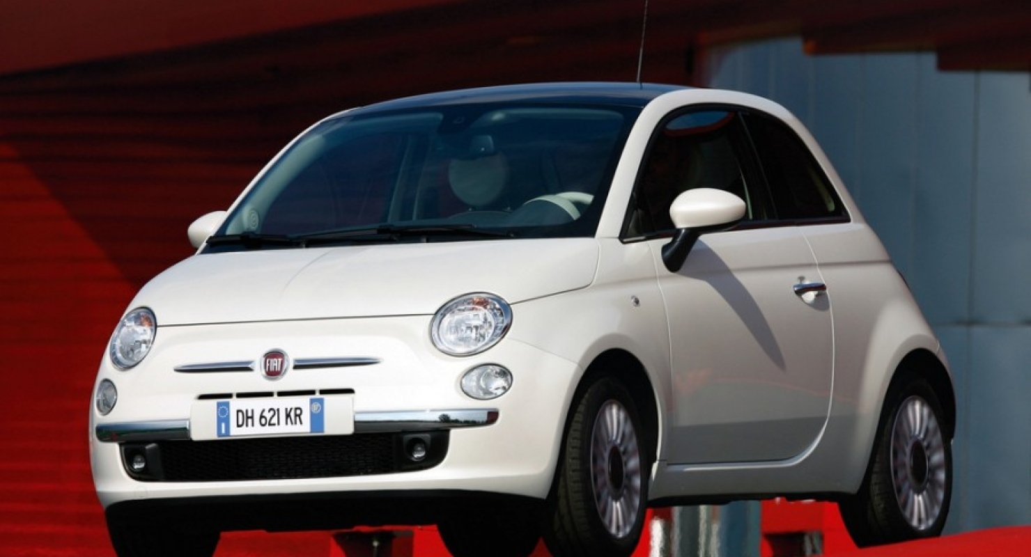 Российские дилеры возобновили продажи итальянских сити-каров Fiat 500