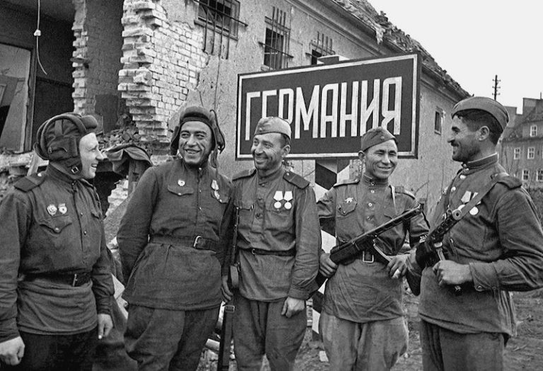 Какие прозвища давали русским их противники в войнах?