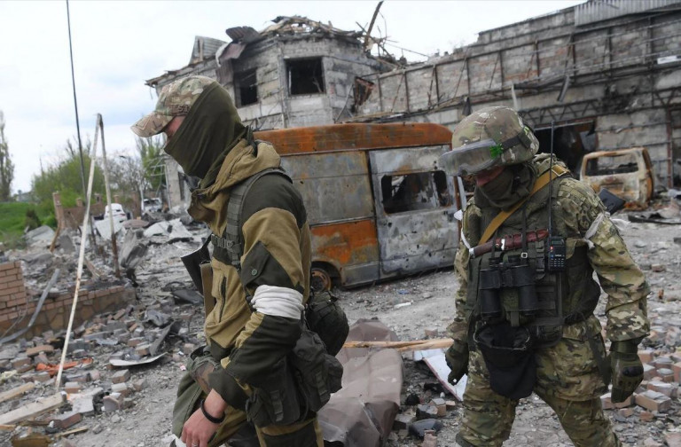 ДОНБАССКИЙ ФРОНТ: ВСУ БРОСАЮТ РАНЕНЫХ И ПОГИБШИХ