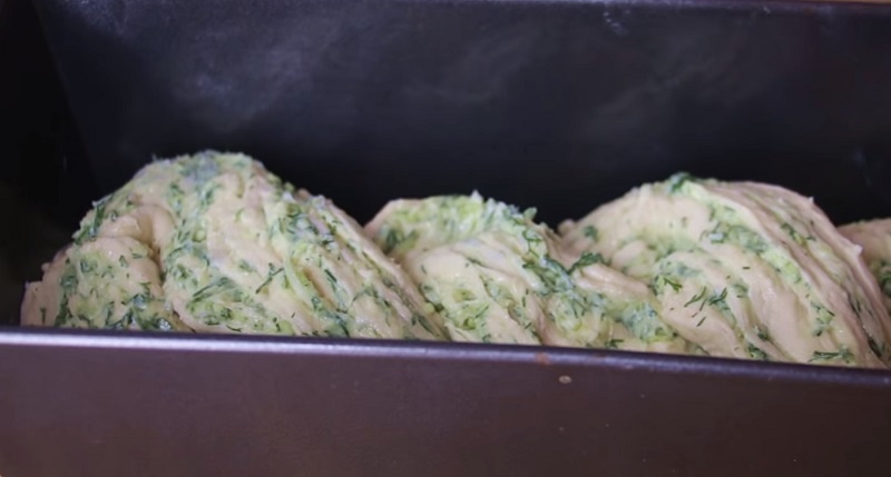 Устоять перед ароматом и вкусом чесночного пирога с зеленью и сыром просто невозможно! рецепты