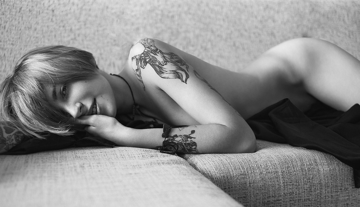 Снимки в жанре «Ню» Александра Скрипникова Снимки в жанре «Ню» Александра Скрипникова Фотография