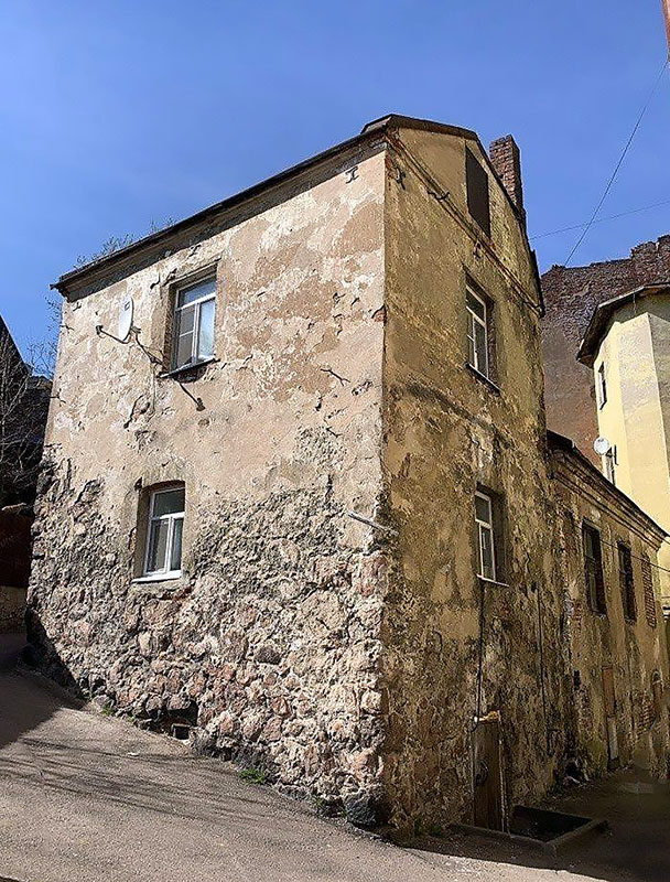 Самый старый жилой дом в России выставлен на Авито недвижимость