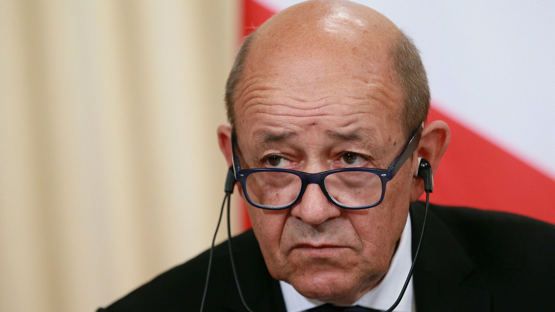 Глава МИД Франции Жан-Ив Ле Дриан призвал продолжить требовательный диалог с Россией