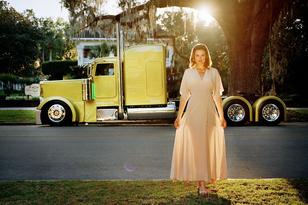 Девушки и тягачи Peterbilt Девушки и тягачи Peterbilt