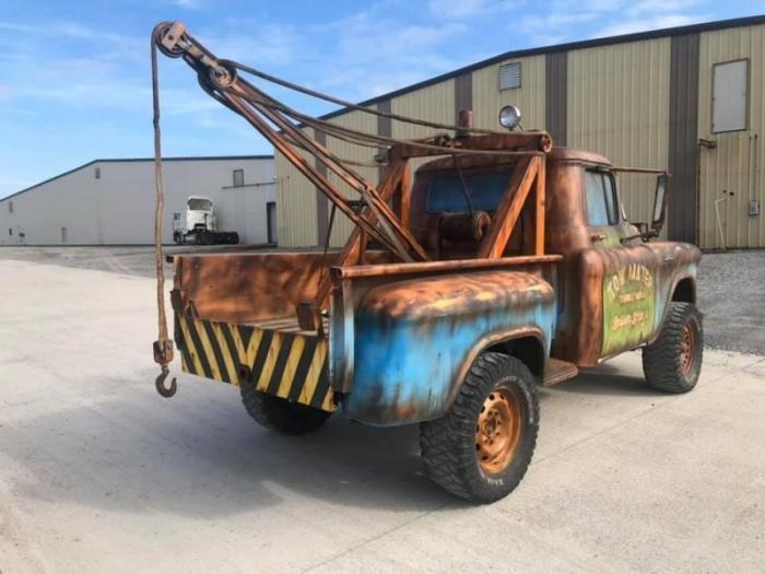 Невероятно детальная копия эвакуатора из «Тачек» Невероятно детальная копия эвакуатора из «Тачек» тюнинг