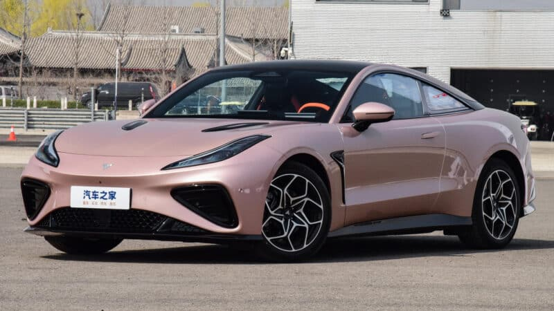 Электрическое купе Neta GT официально представлено в Китае с 462 л.с. и запас хода 580 км