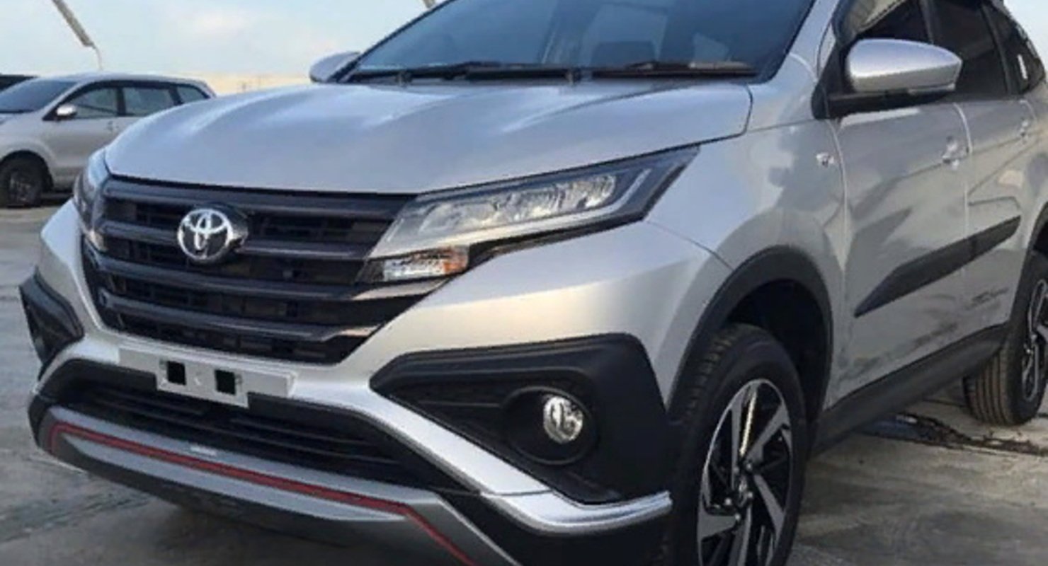 Внедорожный Toyota Rush впервые опередил по продажам Mitsubishi Xpander