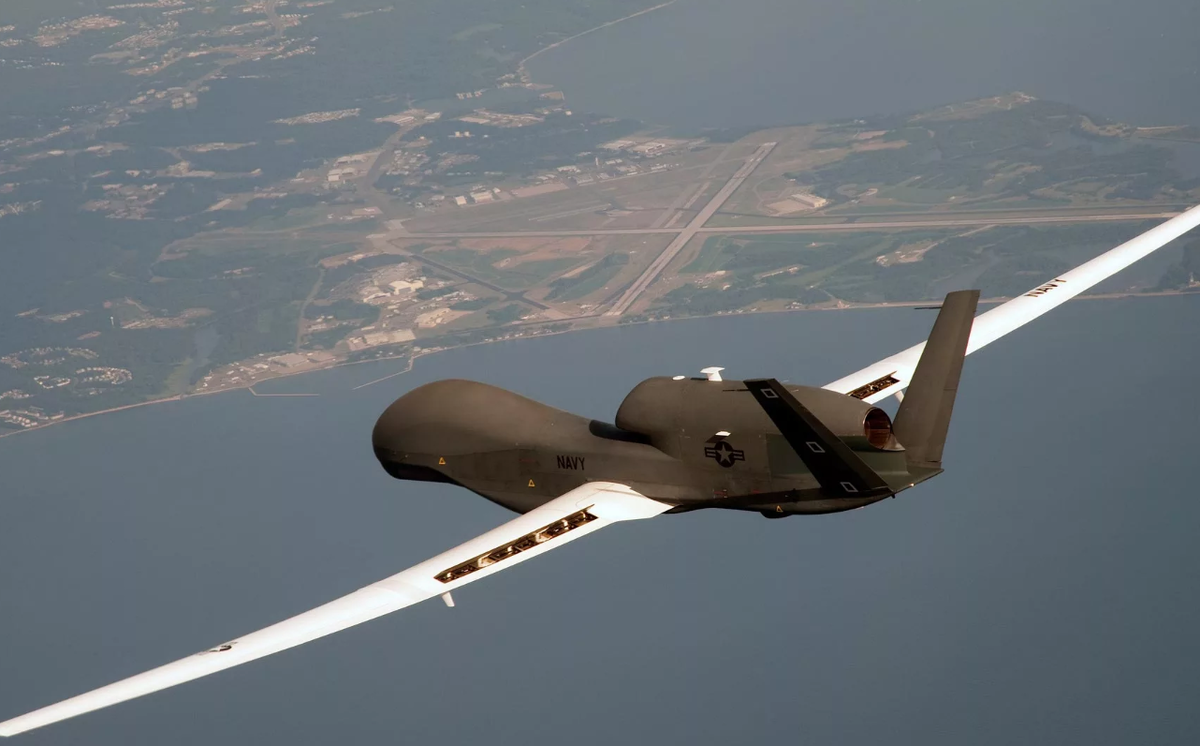 Авиация ВКС начала гонять американские стратегические дроны над Чёрным морем. Операторы жалуются, что им 