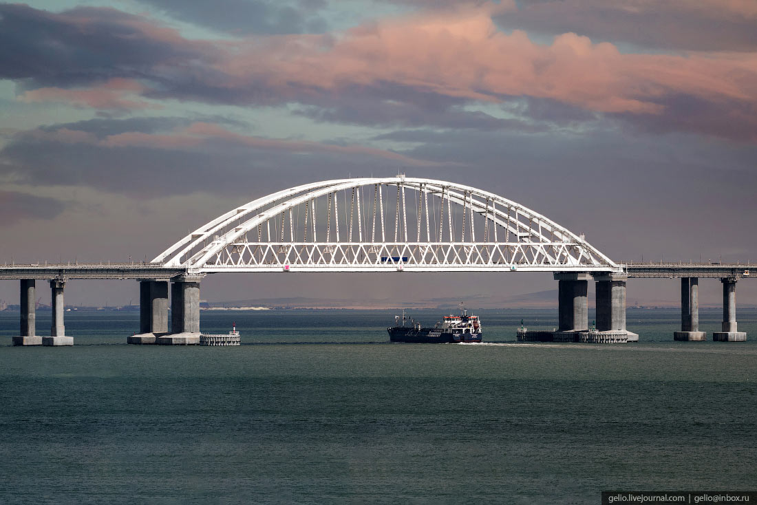 Крымский мост – самый длинный мост России моста, Крымского, тысяч, более, железнодорожный, берега, время, конце, мост», автомобилей, Керченском, около, мосту, открытия, принадлежала, конструкция, проливе, сооружения, Однако, пролива
