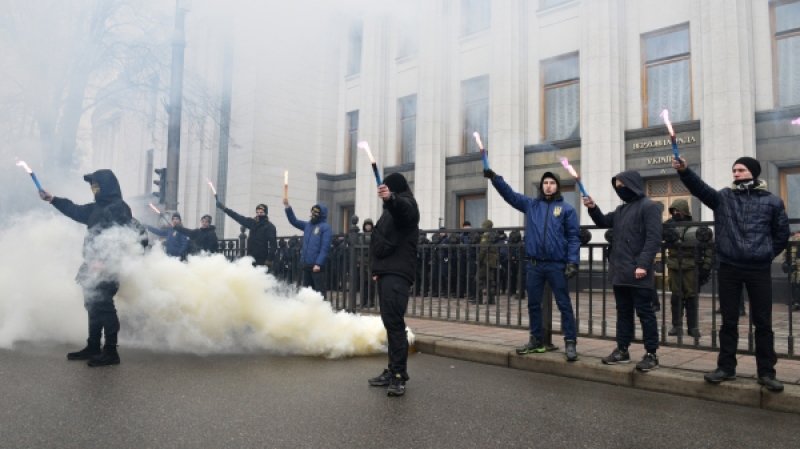 «Онижедети» на Тверской: страны разные, технология одна. Колонка Олега Денежки