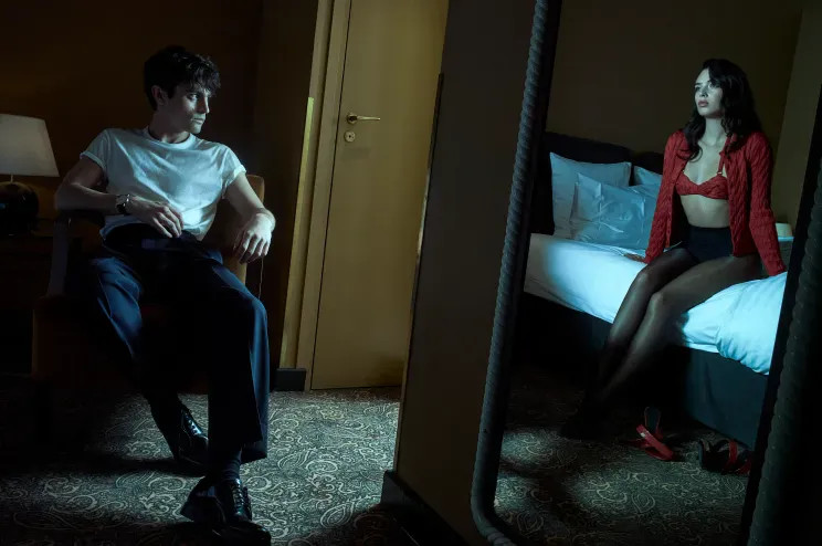 Дочь Моники Беллуччи Дева Кассель в нижнем белье и 