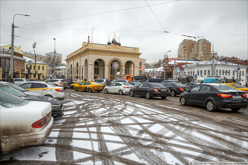 Как в Москве убирают снег