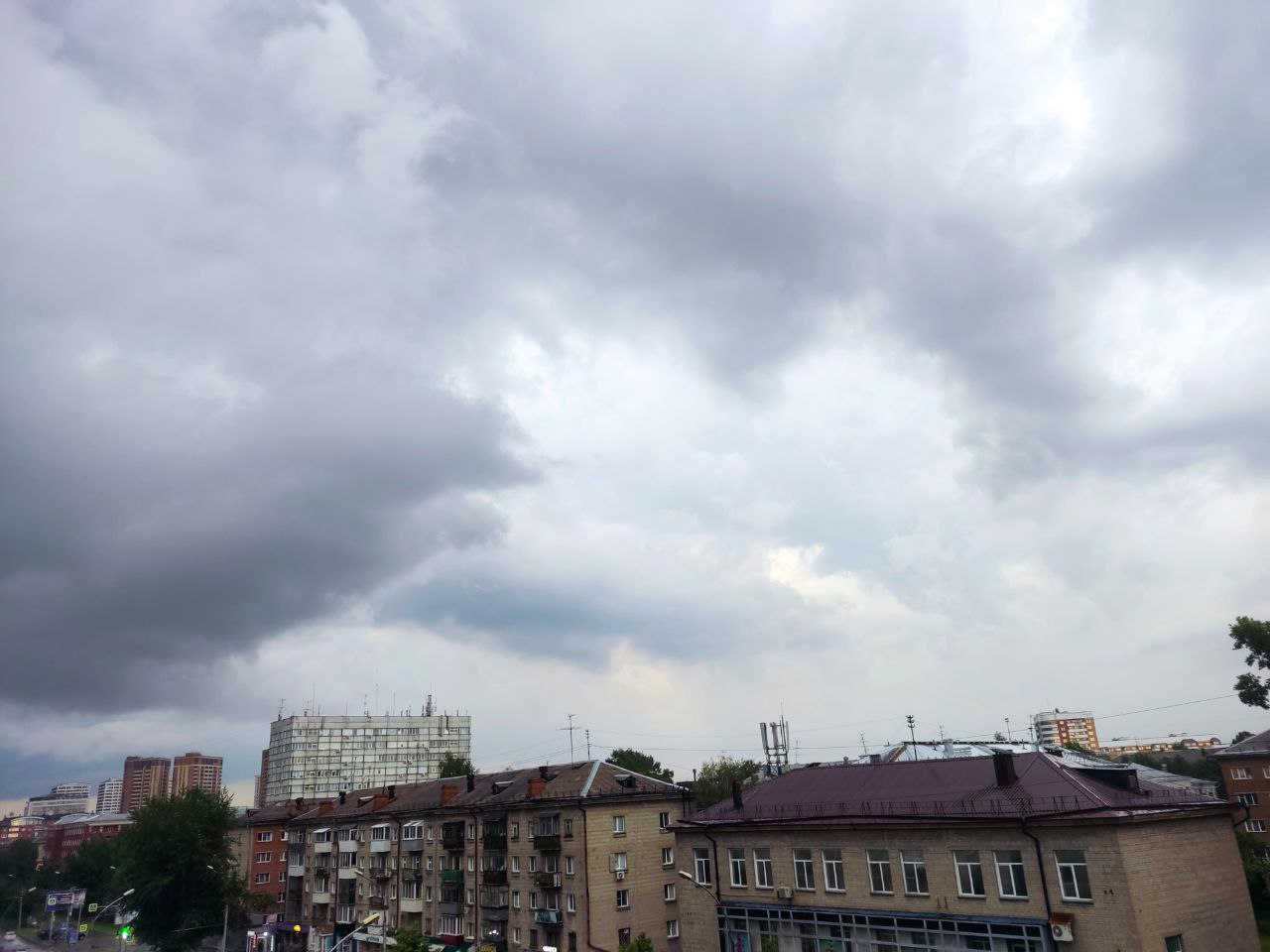 Вечером 25 июня в Новосибирске начнётся тропический ливень