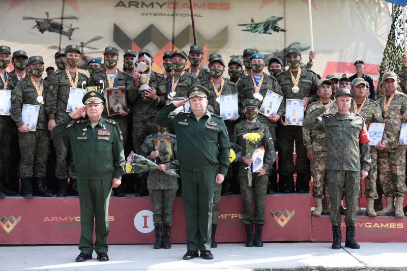 Запад хоронит миф о «русском медведе» Запад хоронит миф о «русском медведе» армия,россия