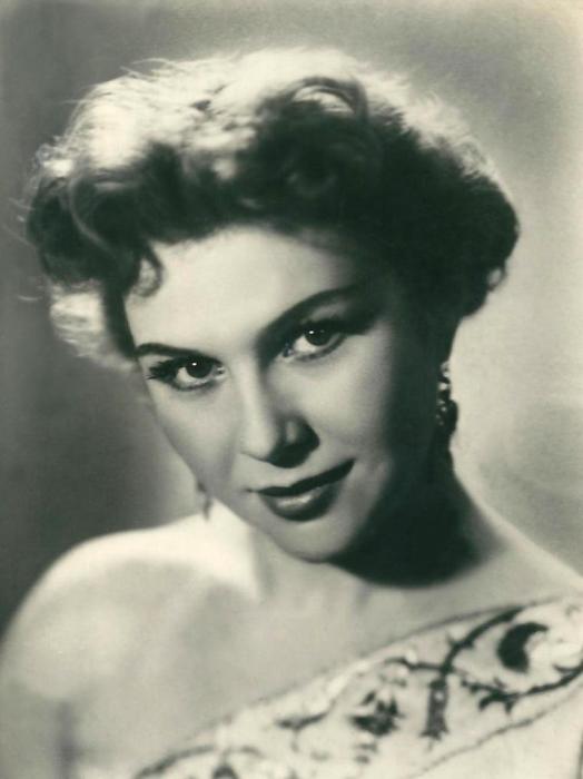 4 брака и забытое счастье Марьи-искусницы: Парадоксы судьбы Нинель Мышковой 4 брака и забытое счастье Марьи-искусницы: Парадоксы судьбы Нинель Мышковой видео,звезда,кино и тв,наши звезды,Нинель Мышкова,развлечение,шоу,шоубиz