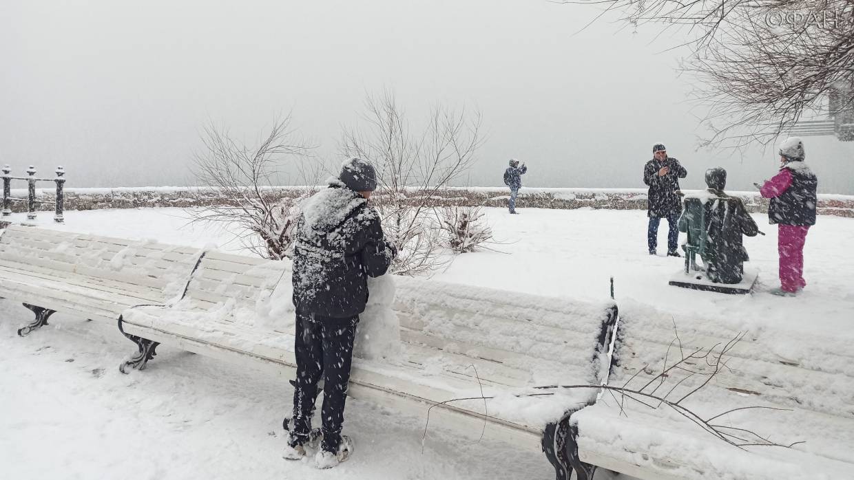 Ялту засыпало снегом: фоторепортаж ФАН