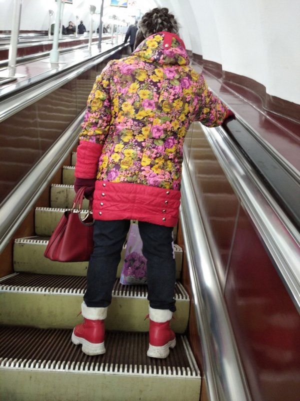 Чудаки и модники из метро  позитив,смешные картинки,юмор