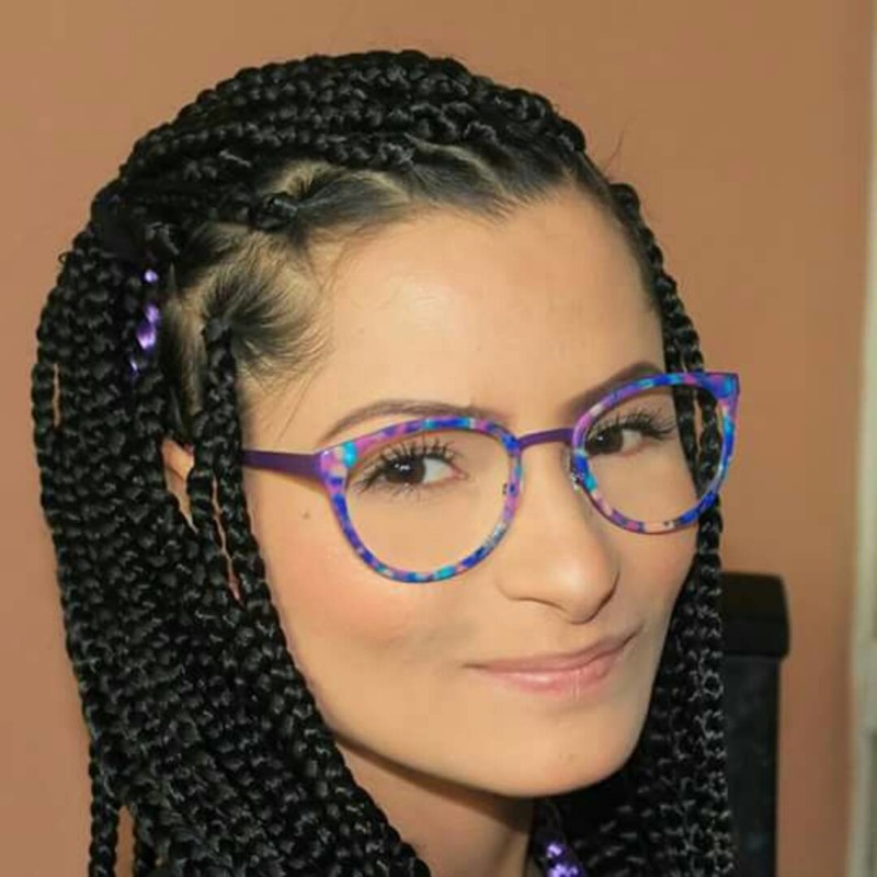 В 18 лет Зули поступила в художественное училище и начала писать картины - зубами и культями рук. В 18 лет Зули поступила в художественное училище и начала писать картины - зубами и культями рук. инвалид, история, сила духа, художница