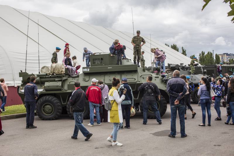 День ВДВ, фонтан и водка армия,россия