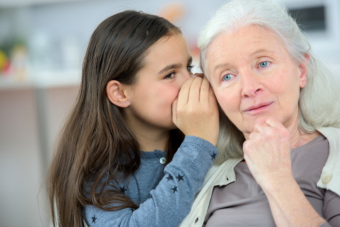 Бабушки помогают выживать внукам бабушки,внуки,жизнь,семья