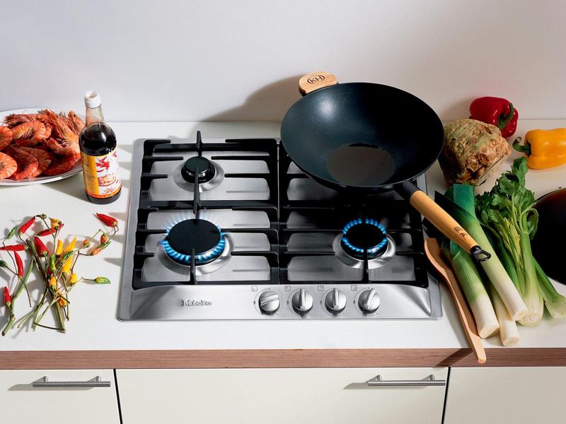 Картинки по запросу Простой способ очистить решетки кухонной плиты