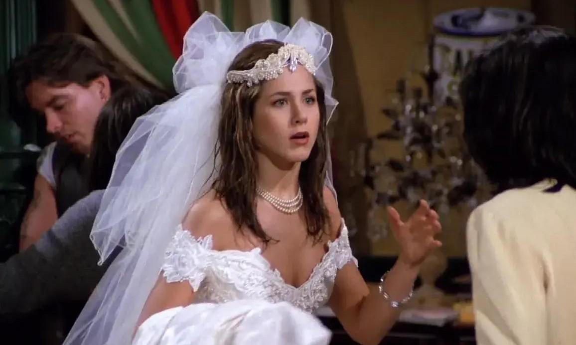 Почему нельзя надевать чужое свадебное платье и еще 9 примет и суеверий для невесты