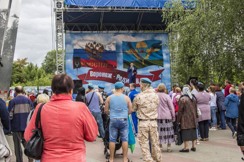 День ВДВ, фонтан и водка армия,россия