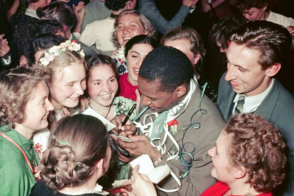 festival molodezhi studentov Moskva 1957.jpg 5