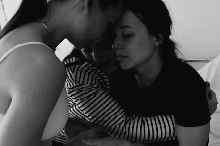 Блогерша Лерчек, которая лечится от рака четвёртой стадии, вышла на связь в парике и показала фото из больницы Сквиччиарини, Лерчек, блогерша, сыномЛерчек, которая, четвёртой, стадии, ребёнка, обнаружили, рублей, конце, февраля, родила, своего, танцам, бойфренда, тренера, Валерия, Луиса, которым