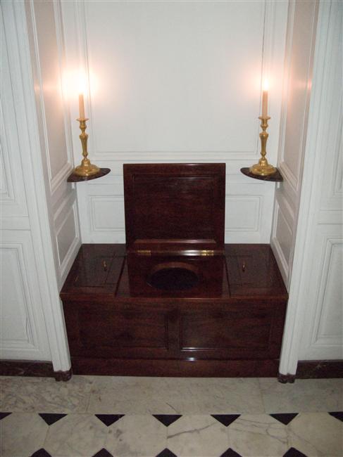 Постыдная тема или несколько слов о туалетах монаршьих особ. Постыдная тема или несколько слов о туалетах монаршьих особ. гигиена