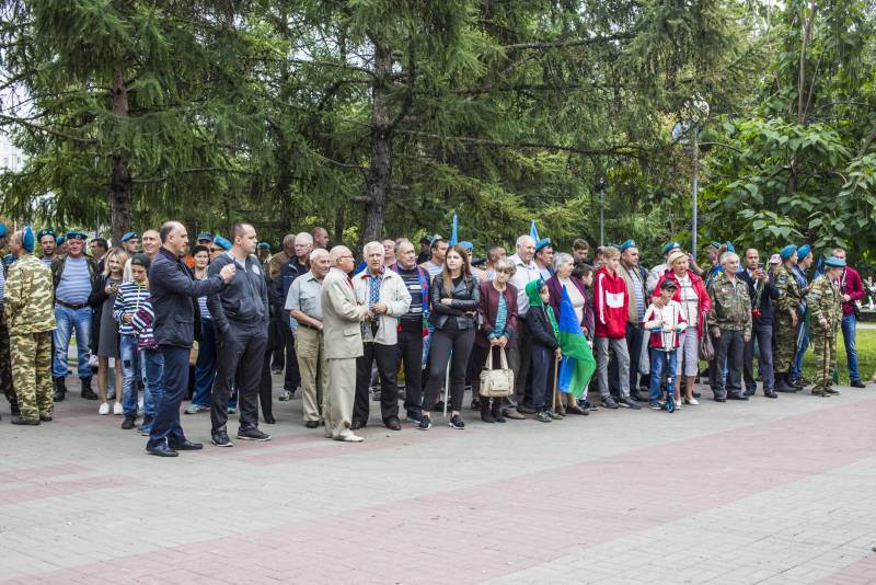 День ВДВ, фонтан и водка армия,россия