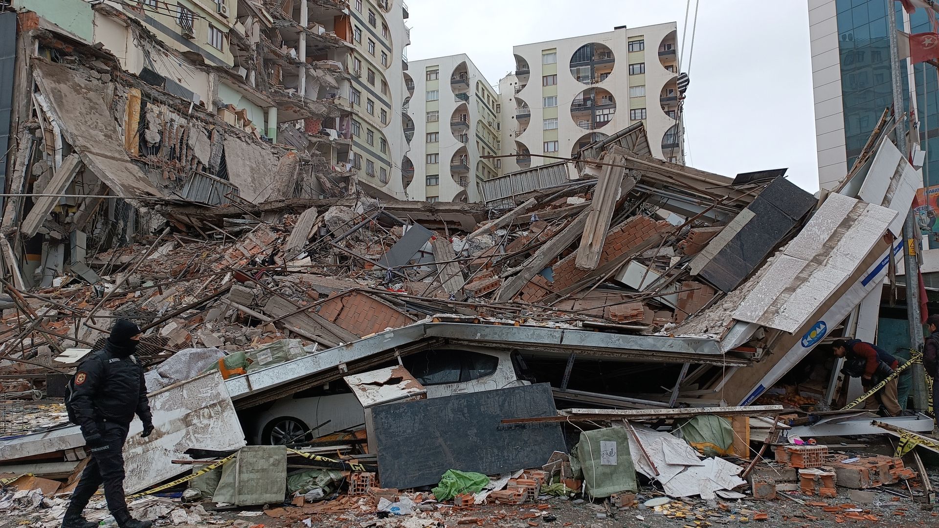 В Сирии число погибших из-за землетрясения на юго-востоке Турции возросло до 248