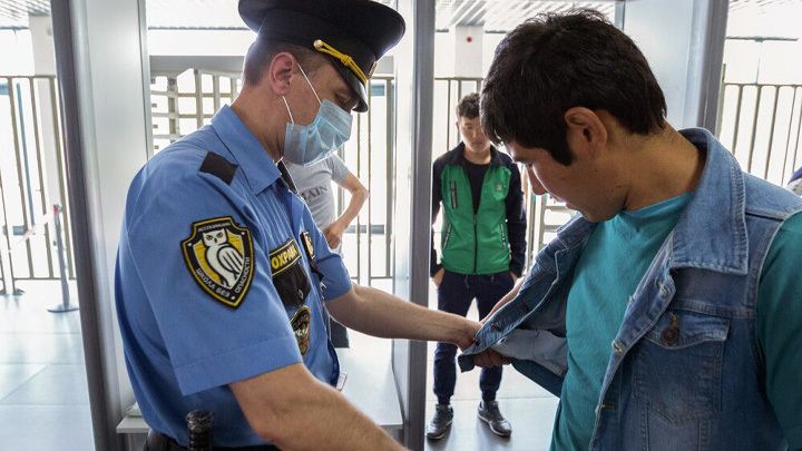 ОПАСНОСТЬ ЗА ДВЕРЬЮ. ПРЕСТУПЛЕНИЯ МИГРАНТОВ КОШМАРЯТ РОССИЮ