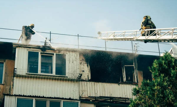 Подробности крупного пожара на Блюхера в Севастополе 