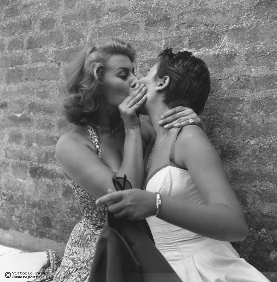 Редкие фотографии известных людей, отдыхающих в Венеции в 1950-60-е годы 12