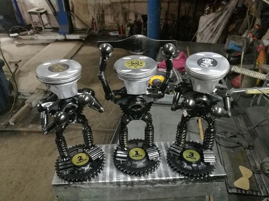 Чем занимаются слесаря, в свободное от работы время автосамоделки