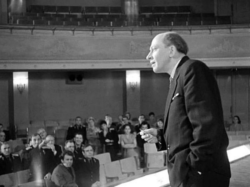 Евгений Александрович Евстигнеев Евгений Александрович Евстигнеев артисты, даты, кино